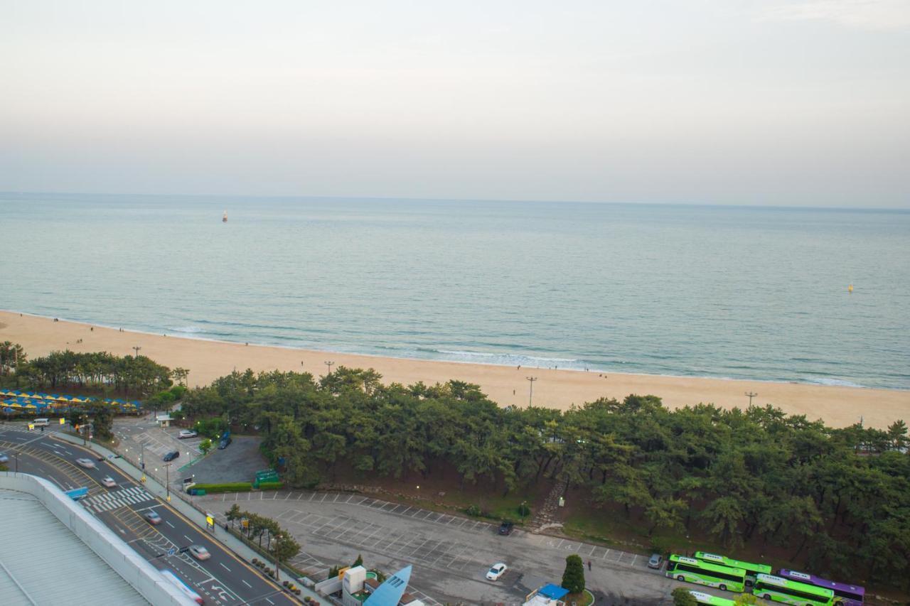 Ambassador Busan Haeundae Hotel Exterior photo